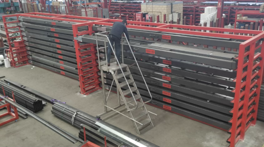 RP System - offcut lockers with sliding trays