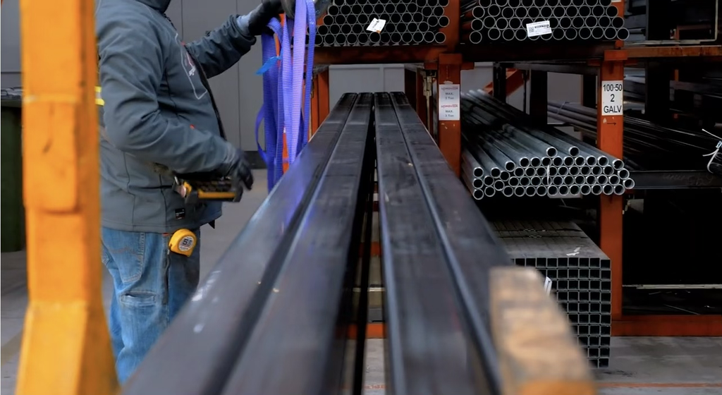 Pack separated on the external support carriage