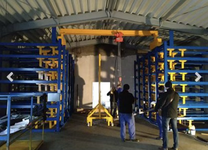 LM System with integrated crane